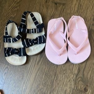 2 pairs Old Navy toddler girl sandals ,Size 8